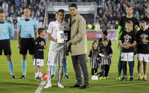 SPEKTAKL: Pobeda PAOK-a i Saše Ilića u utakmici kojoj kraj nije svirao sudija već navijači, igrači ostali bez gaća (VIDEO) (FOTOGALERIJA)