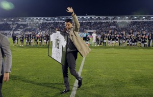 VLADA IVIĆ PODIGAO VELIKU PRAŠINU: Optužio igrače da ga ‘buše’, Upravi dao ultimatum! (VIDEO)