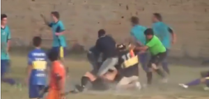 ‘ŠUTKA’: Ovaj sudija više nikad neće suditi penal (VIDEO)