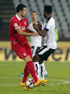 DAVID ALABA U PROVODU: Cela Marakana mu zviždala, a on lumpuje sa bivšim igračem Partizana (FOTO)