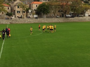 TAJ LUDI BALKANSKI FUDBAL: Igrači stavili flastere na usta iz neverovatnog razloga! (FOTO)