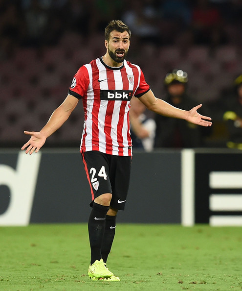 ŠTA JE ŽELEO DA POSTIGNE? Jedan od najčudnijih autogolova ove sezone (VIDEO)