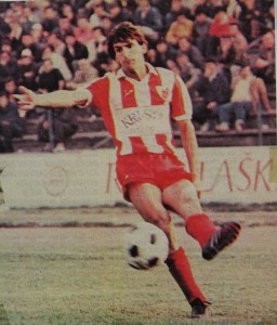 VREMEPLOV: Vezista Zvezde čije su se levice svi protivnici plašili, a njegovi golovi su bili remek dela (VIDEO)