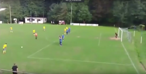 SVEMIRSKI FUDBAL: Kad amater zvekne golčinu iz slobodnjaka u stilu Žuninja Pernambukana (VIDEO)