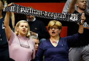 GROBARI, GDE STE? Slaba poseta u „Pioniru“, ali gosti imaju „silnu“ podršku (VIDEO)