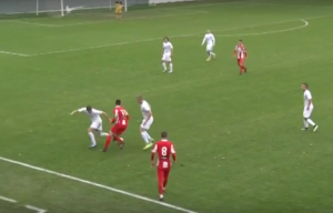 OVO NE VIĐAMO NI U SUPERLIGI: Omladinac Zvezde ‘mešao’ odbranu šampiona kao Mesi (VIDEO)