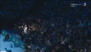 SKANDAL U LONDONU: Kakve su bile namere navijača koji je sišao sa tribina i uputio se ka Noletu?! (VIDEO)