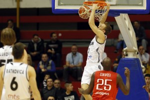 FIBA LIGA ŠAMPIONA: Belgijanci izrešetali Partizan trojkama