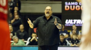 DŽIKIĆ POKUŠAO DA OSTANE MIRAN: Neću da psujem na konferenciji