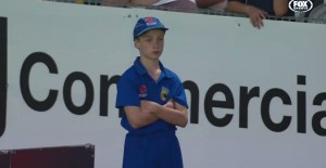 ‘TROL’ GODINE: Kad dečko za lopte pokvari proslavu legendarnom napadaču (VIDEO)