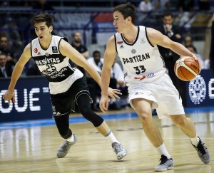 DA SE NE ZABORAVI: Dirljiva poruka Grobara posvećena Harisu Brkiću (FOTO)