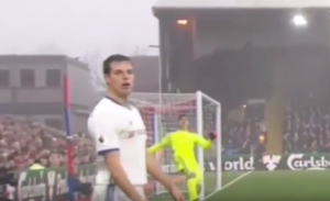 NAJSMEŠNIJI POTEZ VIKENDA: Da li je ovo najgore izveden aut u 2016. godini?! (VIDEO)