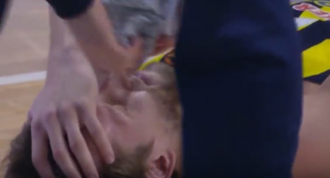 SUROVO I BRUTALNO: Jan Veseli žestoko nokautiran u Atini! (VIDEO)