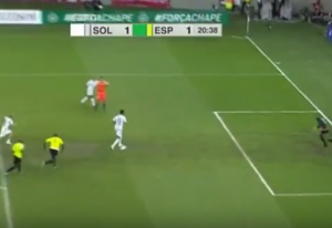 CEO SVET IM SE SMEJE: Pokušali Didu da savladaju u stilu Mesija i Suareza, ali su se baš obrukali… (VIDEO)