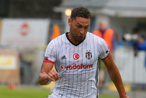 SLEDI LI SELIDBA NA ’OSTRVO’: Pored Totenhema još jedan premijerligaš ‘nanišanio’ Tošića!