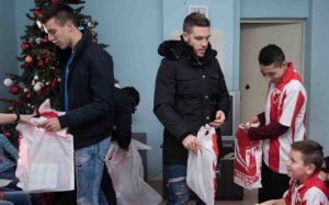 BRAVO: Fudbaleri Crvene zvezde obradovali decu u prihvatilištu