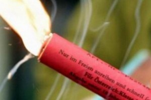 RUŽNE SCENE U FRANCUSKOJ: Golman pogođen petardom dok su mu ukazivali pomoć (VIDEO)