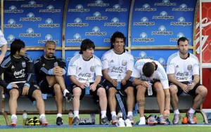 POVRATAK KADA SE NIKO NIJE NADAO: Legenda svetskog fudbala se vraća na teren! (FOTO) (VIDEO)