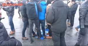 TURCI PONOVO NAPADAJU NOŽEVIMA: Deset navijača završilo u bolnici (VIDEO)