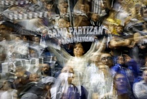 FOTOGALERIJA: Grobari su ‘umesto’ Željka Obradovića imali poruku za Delije (FOTO)