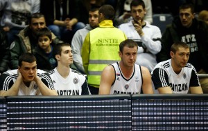 TRNOVIT PUT PARTIZANA: Ni mogući rival u osmini finala nije doneo radost Grobarima! (FOTO)