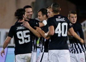 A NAVIJAČI SU U NJEMU VIDELI BUDUĆU ZVEZDU: Partizan ostaje bez jednog od najtalentovanijih (VIDEO)