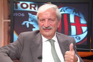 ‘POKVARENA PLOČA’: Legendarni Ticijano Krudeli i još jedna fantastična proslava gola Milana (VIDEO)