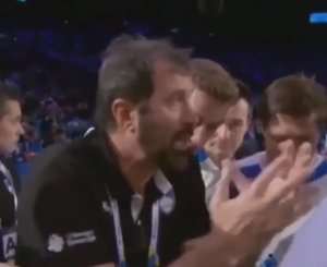 VESELIN VUJOVIĆ POMERIO GRANICU: Urlao na svog igrača – ‘Umri, da te ne gledam!’