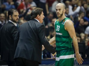 NIKAD LUĐA KAZNA: Gazda PAO igračima poništio avio karte – svi kući autobusom! (VIDEO)