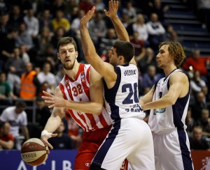 UMETNOST: Kako su Gudurić, Mitrović i Kuzmić ponizili odbranu Karpoša (VIDEO)