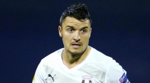 OGLASIO SE BUDESKU: Zvezda ga je otpisala, ali on nju nije! Još jednom se ponudio crveno-belima…