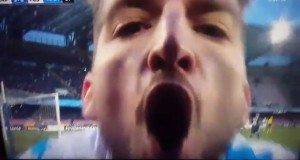 LUĐE NEGO IKADA: Neverovatna proslava gola zvezde Napolija (VIDEO)