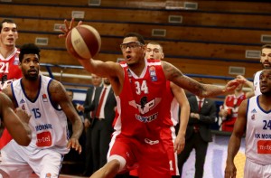 SKANDAL U SUPERLIGI: Ajzea Ostina ipak suspendovan zbog udaranja Prlje, ali kažnjen i delegat! (VIDEO)