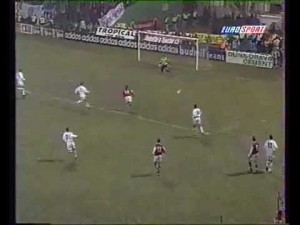 VREMEPLOV: ‘Mađarske rapsodije’ u izvedbi plavog ’orkestra’, pod dirigentskom palicom Peđe Mijatovića (VIDEO)