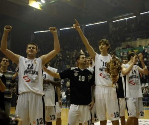 VREMEPLOV: Meč u kojem je Partizan uz taktove božićne trube pregazio Grke