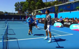 ‘NOLE ŠOU’: Ne igra se tenis samo reketom (VIDEO)