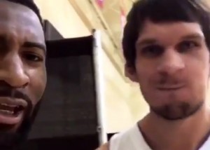 URNEBESNO: Sve je nasmejala reakcija Dramonda na Bobijevo ‘glupiranje’ (VIDEO)