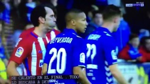 GADNO: Prvo Dejverson pljunuo Godina, pa mu se Urugvajac odužio (VIDEO)