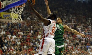 OTKRIVENO: Evo koja će javna ličnost postati milioner ako Zvezda pobedi 100 utakmica zaredom! (FOTO)