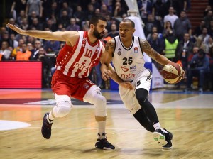 DERBI ‘POD ZNAKOM PITANJA’: Grobari se izgleda još nisu vratili iz Niša, Delije nisu podbacile? (VIDEO)