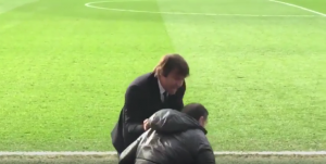 DRUGA STRANA ANTONIJA KONTEA: Pomahnitali Italijan udarao i gurao pomoćnika! (VIDEO)