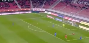 OVO SE JEDNOM PROMAŠI: Brat Le Taleka postao hit u Grčkoj (VIDEO)