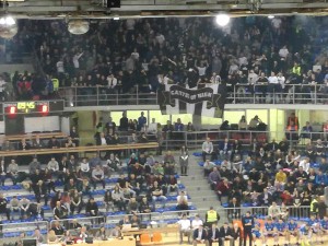 PREKID U NIŠU: Novica Veličković molio Grobare da puste da se utakmica nastavi (VIDEO)