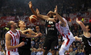 POSLE PORAZA U FINALU KUPA: Džamont Gordon isprozivao igrače Zvezde! (FOTO) (VIDEO)