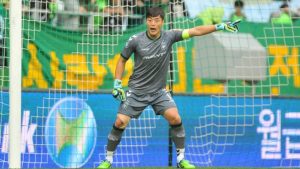 SVAKA ČAST, ALI NE, HVALA: Fantastična odbrana od koje će vas sigurno zaboleti glava (VIDEO)