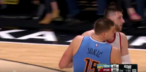 NBA: Jokić bio blizu ‘tripl-dabla’, ali je sve dalje od plej-ofa – surova osveta Jusufa Nurkića (VIDEO)