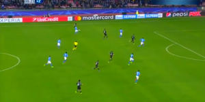 NEČUVENO: Fudbaler Reala na travi stadiona Napolija pronašao ogroman ekser! (FOTO)