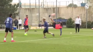 LUDILO OD GOLA: ‘Makazice’ sina legendarnog ‘Zizua’ o kojima priča cela Španija (VIDEO)