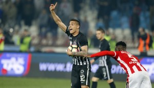 DEBELO ZARADIO: Ovaj čovek ‘Đurđevićevu ruku’ slavi ko Argentinci Maradoninu! (FOTO)