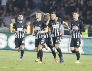 SUPER LIGA: Partizan rutinski sa Metalcem, mirno isčekuje rezultat iz Novog Sada (VIDEO)